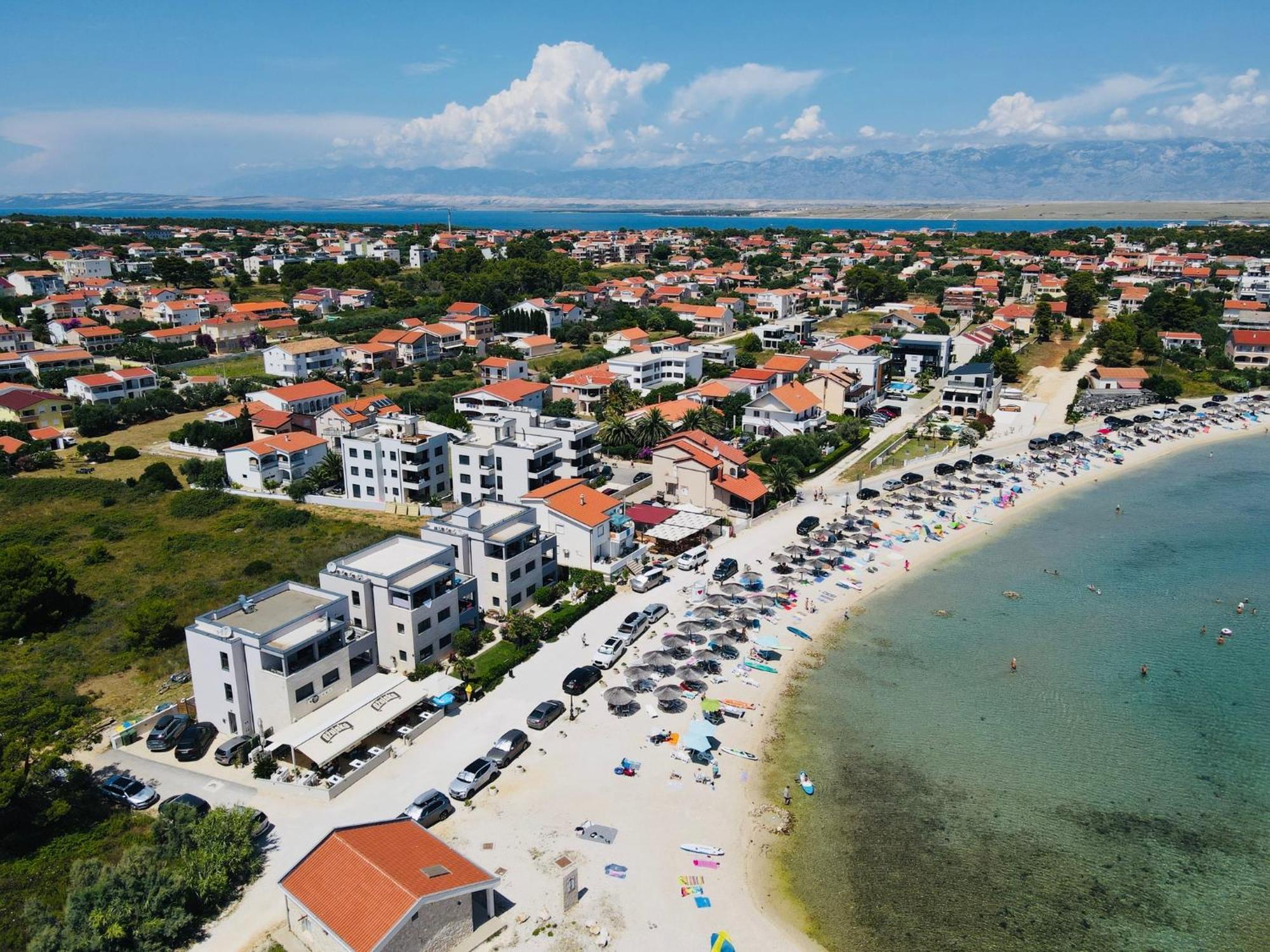 Apartments The Beach Resort Vir Eksteriør bilde